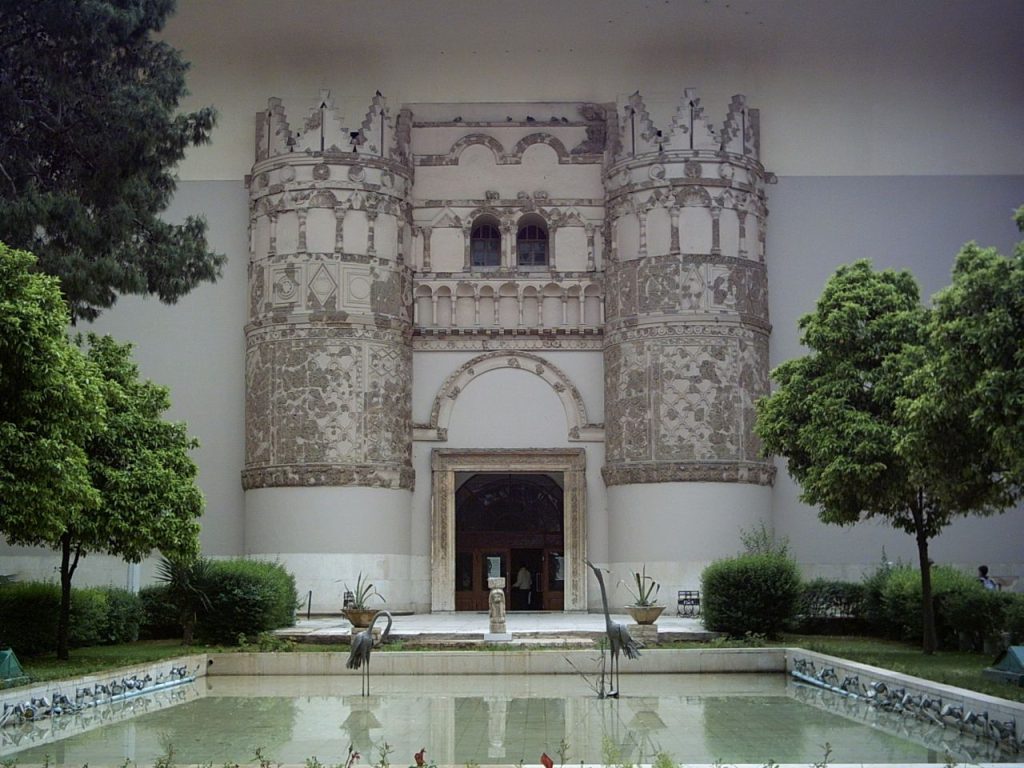 Συρία: Διάρρηξη στο Εθνικό Μουσείο της Δαμασκού – Έκαναν «φτερά» αρχαίες ράβδοι χρυσού