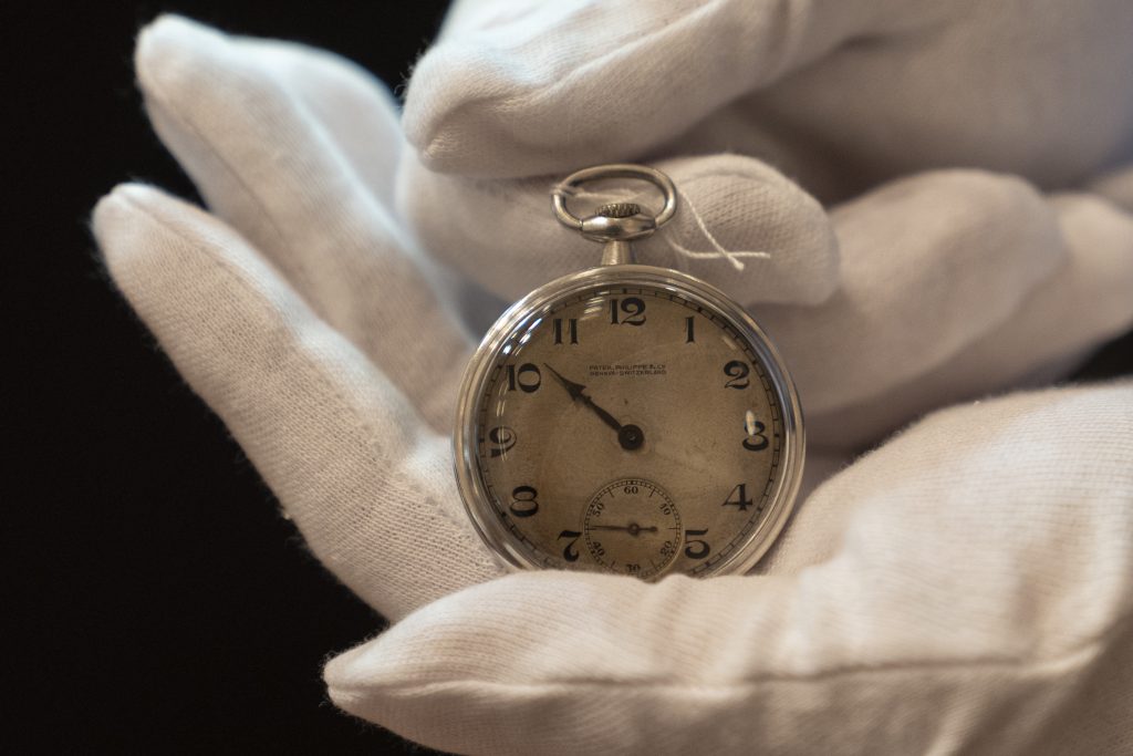 Το ακριβότερο ρολόι του κόσμου: Patek Philippe του 1943 πουλήθηκε για 17,6 εκατ. δολάρια στη Γενεύη