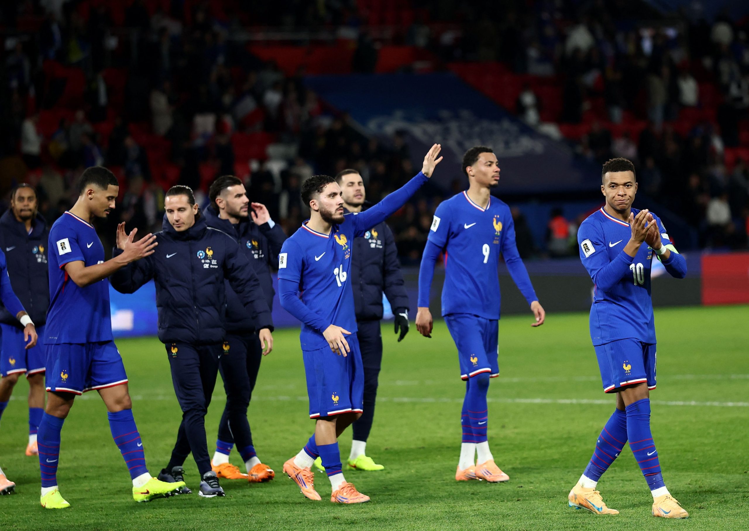 &Beta;&rho;&alpha;&delta;&iota;ά &mu;&epsilon;&gamma;ά&lambda;&omega;&nu; &gamma;&epsilon;&gamma;&omicron;&nu;ό&tau;&omega;&nu; &sigma;&tau;&alpha; &pi;&rho;&omicron;&kappa;&rho;&iota;&mu;&alpha;&tau;&iota;&kappa;ά &tau;&omicron;&upsilon; &Mu;&omicron;&upsilon;&nu;&tau;&iota;ά&lambda;: &Pi;&rho;ό&kappa;&rho;&iota;&sigma;&eta; &Gamma;&alpha;&lambda;&lambda;ί&alpha;&sigmaf;-&Nu;&omicron;&rho;&beta;&eta;&gamma;ί&alpha;&sigmaf;, &mu;&pi;&alpha;&rho;ά&zeta; &eta; &Iota;&tau;&alpha;&lambda;ί&alpha;, &pi;&rho;ώ&tau;&eta; &kappa;ό&kappa;&kappa;&iota;&nu;&eta; &omicron; &Rho;&omicron;&nu;ά&lambda;&nu;&tau;&omicron;