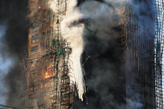 Χονγκ Κονγκ: Στους 128 οι νεκροί από τη φονική πυρκαγιά