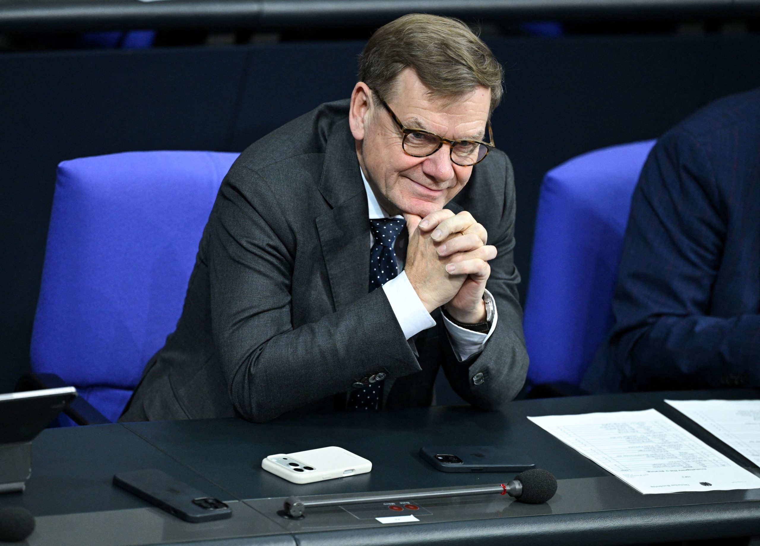 &Gamma;&epsilon;&rho;&mu;&alpha;&nu;ό&sigmaf; &Upsilon;&Pi;&Epsilon;&Xi;: &Pi;&iota;&sigma;&tau;&epsilon;ύ&omega; &alpha;&kappa;&rho;ά&delta;&alpha;&nu;&tau;&alpha; ό&tau;&iota; &tau;&omicron; SAFE &pi;&rho;έ&pi;&epsilon;&iota; &nu;&alpha; &epsilon;ί&nu;&alpha;&iota; &alpha;&nu;&omicron;&iota;&chi;&tau;ό &sigma;&tau;&eta;&nu; &Tau;&omicron;&upsilon;&rho;&kappa;ί&alpha; &kappa;&alpha;&iota; &tau;&eta; &Beta;&rho;&epsilon;&tau;&alpha;&nu;ί&alpha;