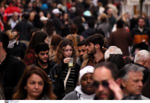 Δημογραφική βόμβα στην Ελλάδα: Προειδοποίηση ΟΟΣΑ για το 2050