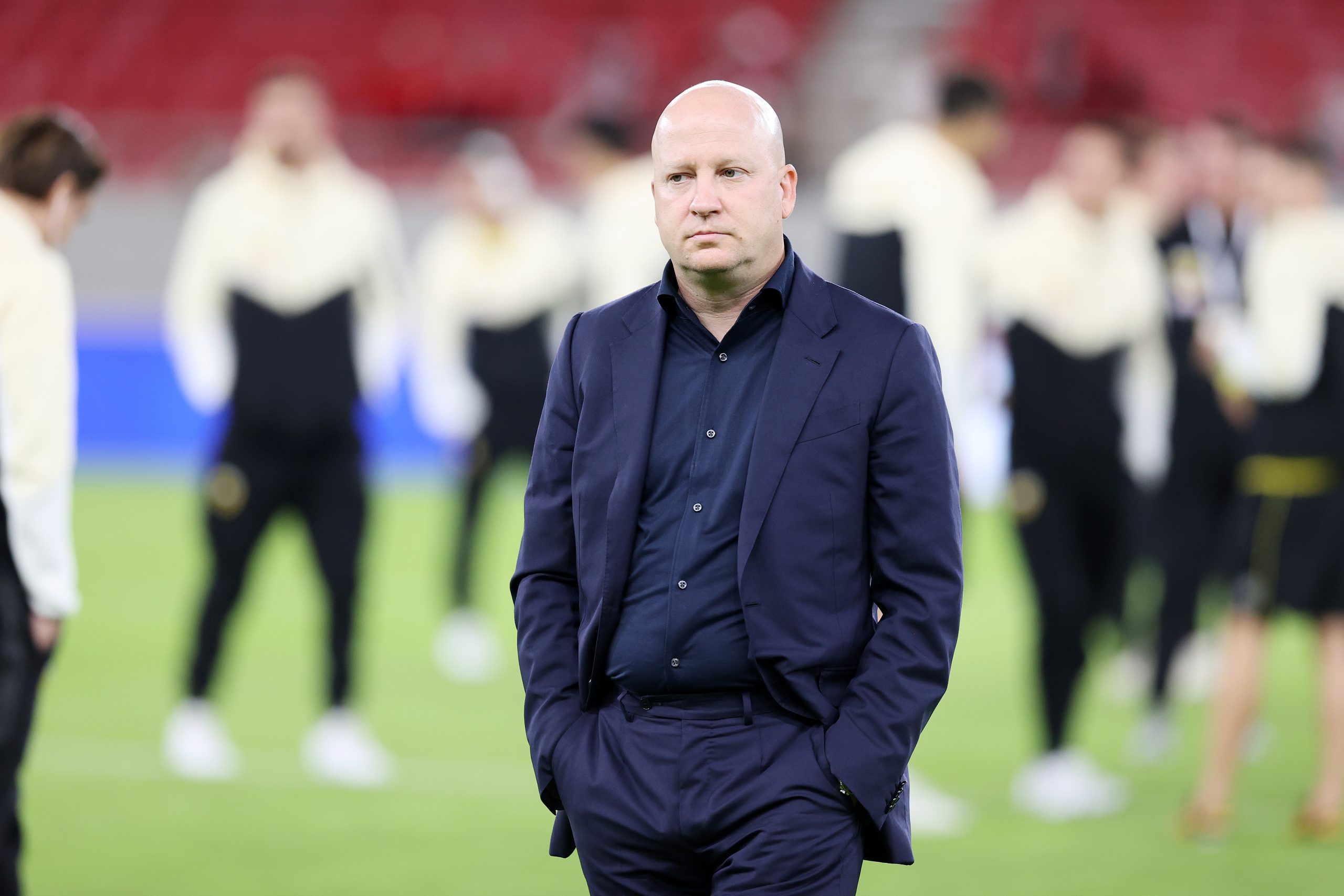 &Alpha;&lambda;&lambda;&omicron; &omicron; &Rho;&omicron;&mu;&pi;έ&nu; &tau;&omega;&nu; &Delta;&alpha;&sigma;ώ&nu;, ά&lambda;&lambda;&omicron; &omicron; &Delta;&omicron;&nu; &Kappa;&iota;&chi;ώ&tau;&eta;&sigmaf;