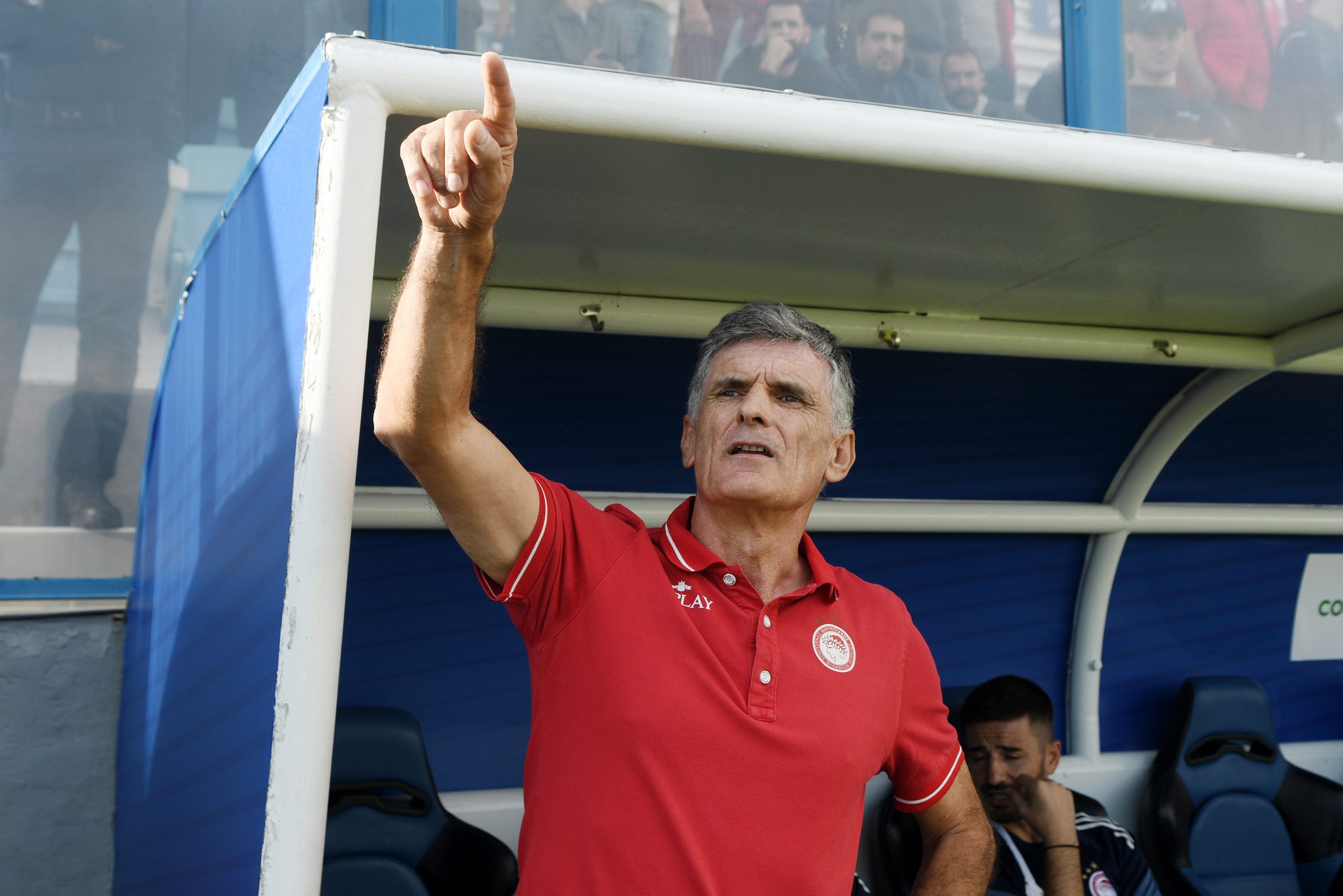 &Chi;&omicron;&sigma;έ &Lambda;&omicron;&upsilon;ί&sigmaf; &Mu;&epsilon;&nu;&tau;&iota;&lambda;ί&mu;&pi;&alpha;&rho;: &laquo;&Kappa;ά&nu;&alpha;&mu;&epsilon; &kappa;&alpha;&lambda;ό &pi;&alpha;&iota;&chi;&nu;ί&delta;&iota; &kappa;&alpha;&iota; &mu;&epsilon; &tau;&eta;&nu; &Alpha;ϊ&nu;&tau;&chi;ό&phi;&epsilon;&nu; &kappa;&alpha;&iota; &mu;&epsilon; &tau;&eta;&nu; &Kappa;&eta;&phi;&iota;&sigma;&iota;ά&raquo;