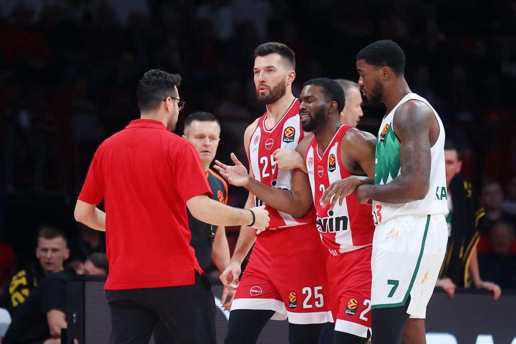 Επιβεβαιώθηκε ο σοβαρός τραυματισμός του Κίναν Έβανς – Ρήξη αχίλλειου τένοντα στο αριστερό πόδι