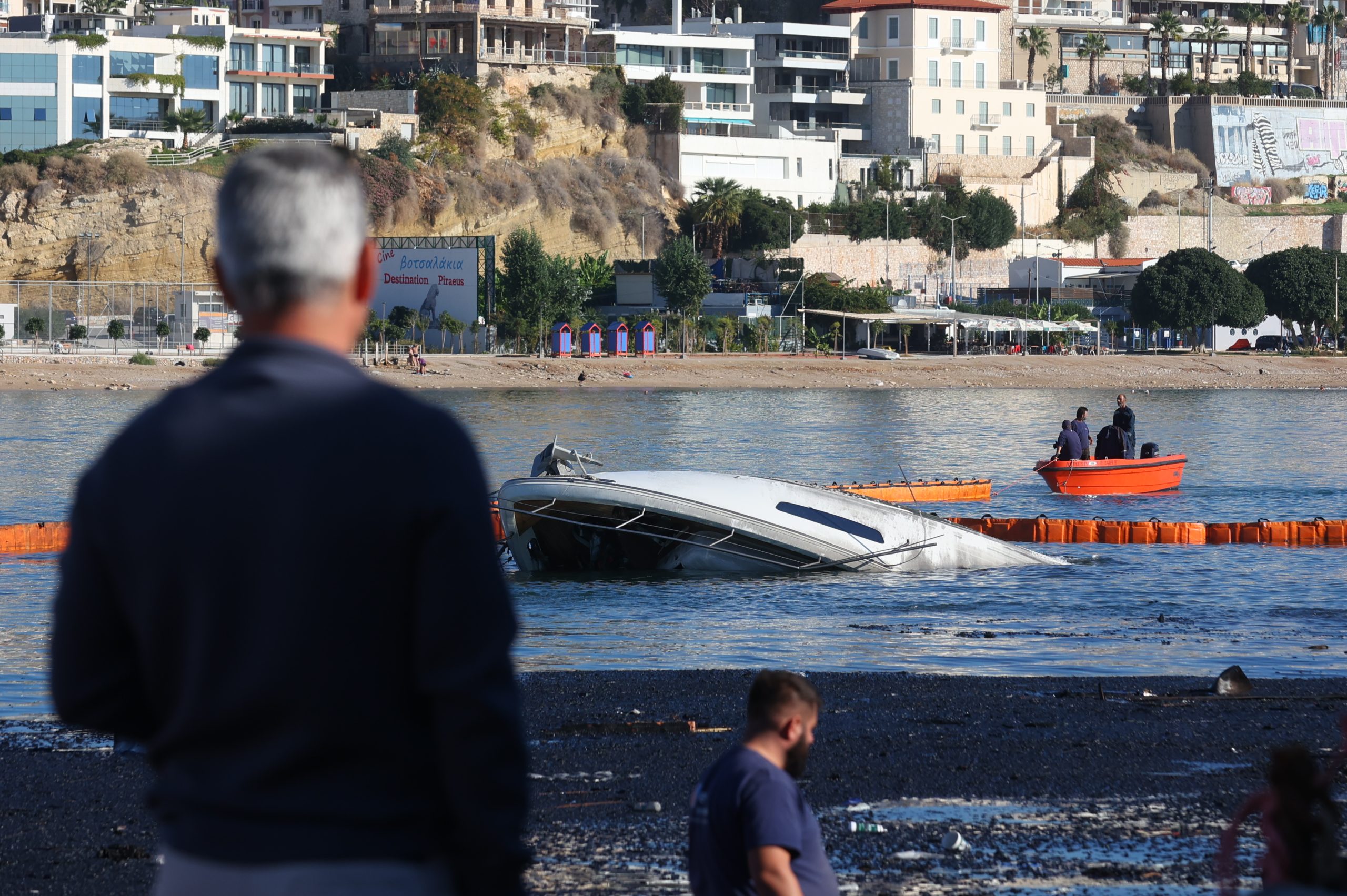 &Pi;ώ&sigmaf; &xi;&epsilon;&kappa;ί&nu;&eta;&sigma;&epsilon; &eta; &phi;&omega;&tau;&iota;ά &sigma;&tau;&eta; &Mu;&alpha;&rho;ί&nu;&alpha; &Zeta;έ&alpha;&sigmaf; - &Pi;&alpha;&rho;&alpha;&delta;ό&theta;&eta;&kappa;&alpha;&nu; &sigma;&tau;&iota;&sigmaf; &phi;&lambda;ό&gamma;&epsilon;&sigmaf; &kappa;&alpha;&iota; &beta;&upsilon;&theta;ί&sigma;&tau;&eta;&kappa;&alpha;&nu; &tau;έ&sigma;&sigma;&epsilon;&rho;&alpha; &pi;&omicron;&lambda;&upsilon;&tau;&epsilon;&lambda;ή &sigma;&kappa;ά&phi;&eta;