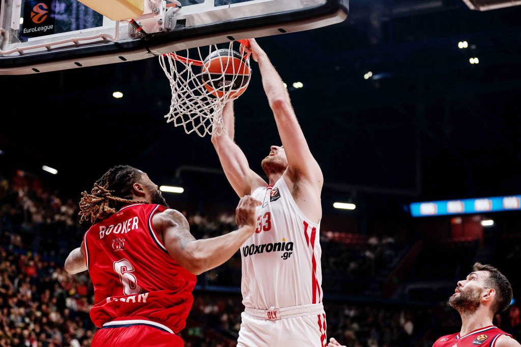 Ιστορικό επίτευγμα: Στην πρώτη δεκάδα των ριμπάουντ της EuroLeague ο Μιλουτίνοβ