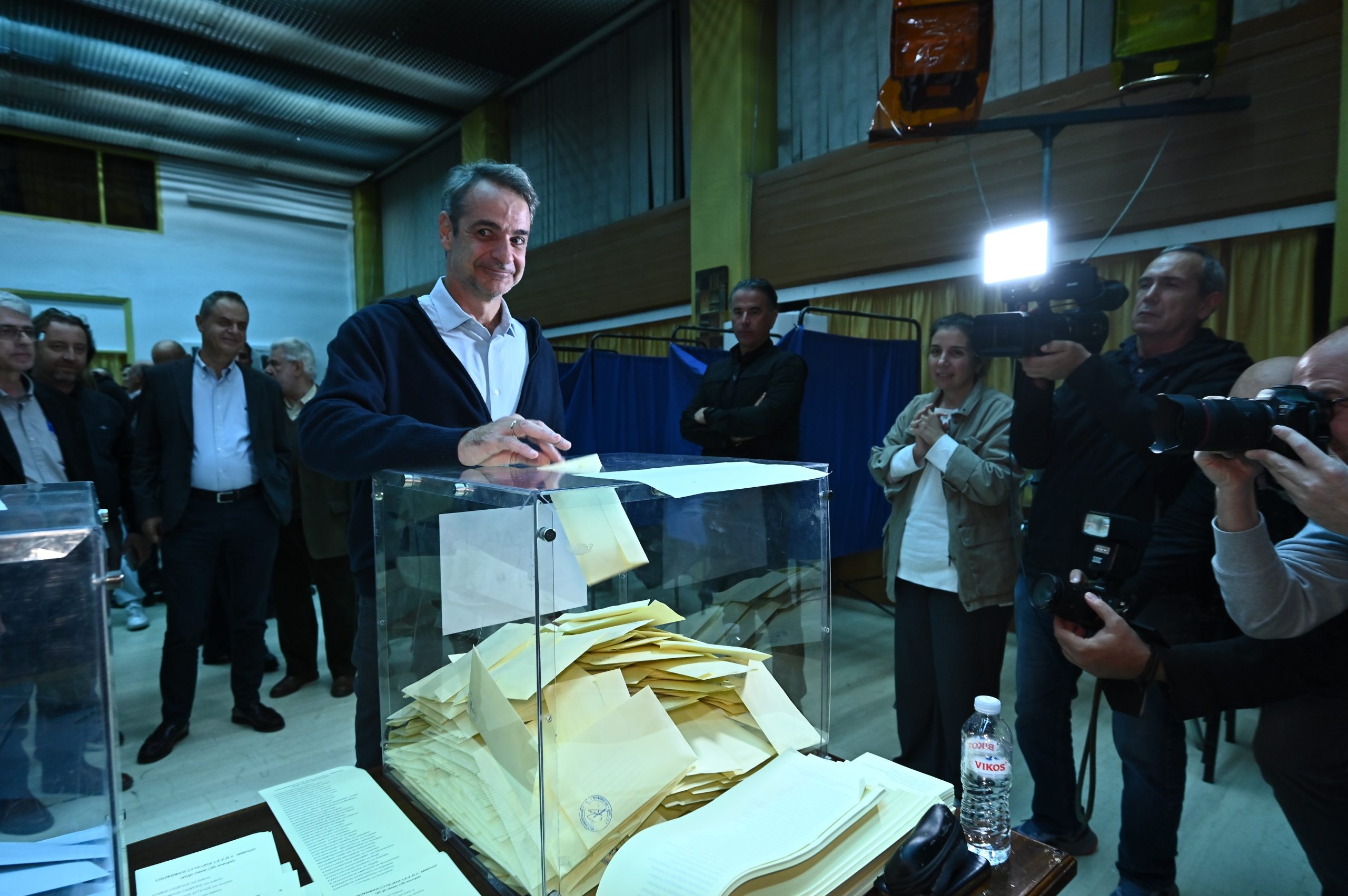 Νέα Δημοκρατία: Σε πλήρη εξέλιξη οι εσωκομματικές εκλογές - «Μεγάλη συμμετοχή» καταγράφεται