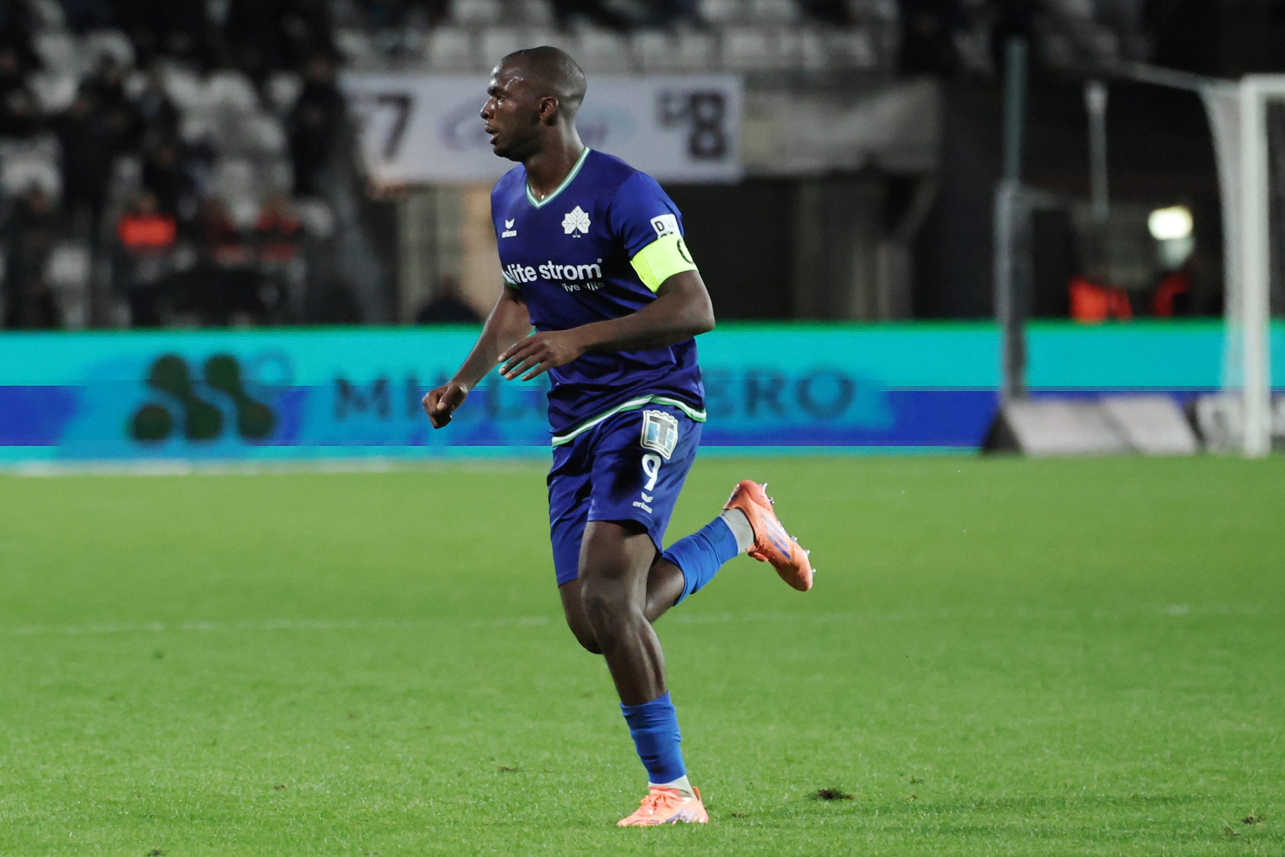 Χάρισε χαμόγελο με μια φανέλα: Ο Τεττέη εκπλήρωσε την υπόσχεσή του στον μικρό Γιαννάκη