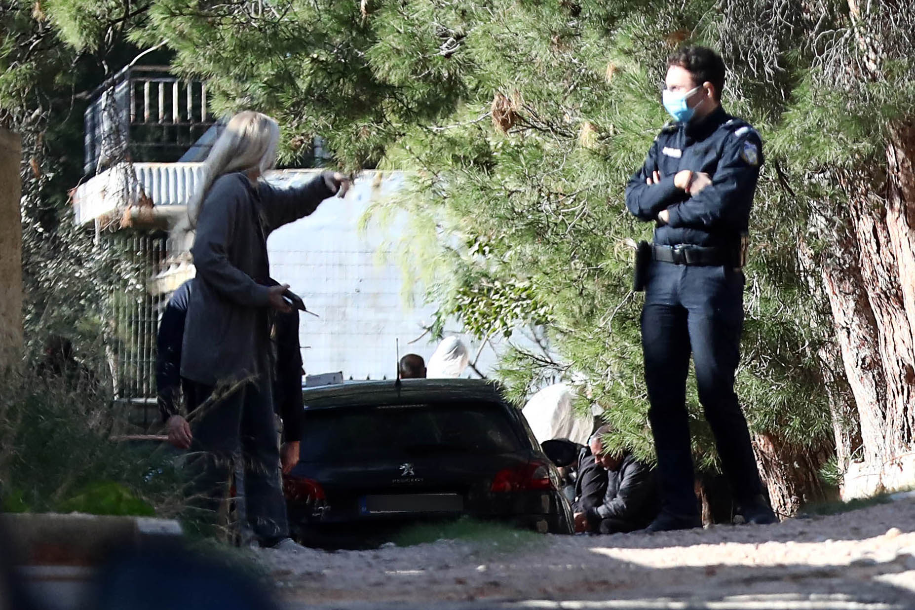 &Nu;έ&alpha; &Pi;έ&rho;&alpha;&mu;&omicron;&sigmaf;: &laquo;&Delta;&epsilon;&nu; &mu;&omicron;&upsilon; έ&delta;&iota;&nu;&epsilon; &nu;&alpha; &pi;&iota;&omega;, &tau;&sigma;&alpha;&kappa;&omega;&theta;ή&kappa;&alpha;&mu;&epsilon; &kappa;&alpha;&iota; έ&gamma;&iota;&nu;&epsilon; &tau;&omicron; &kappa;&alpha;&kappa;ό&raquo; - &Tau;&alpha; &pi;&rho;ώ&tau;&alpha; &lambda;ό&gamma;&iota;&alpha; &tau;&omicron;&upsilon; &alpha;&delta;&epsilon;&lambda;&phi;&omicron;&kappa;&tau;ό&nu;&omicron;&upsilon;