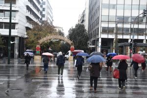 Επιμένει και σήμερα η κακοκαιρία – Για ποιες περιοχές προειδοποιεί η ΕΜΥ, η πρόγνωση για την Αττική