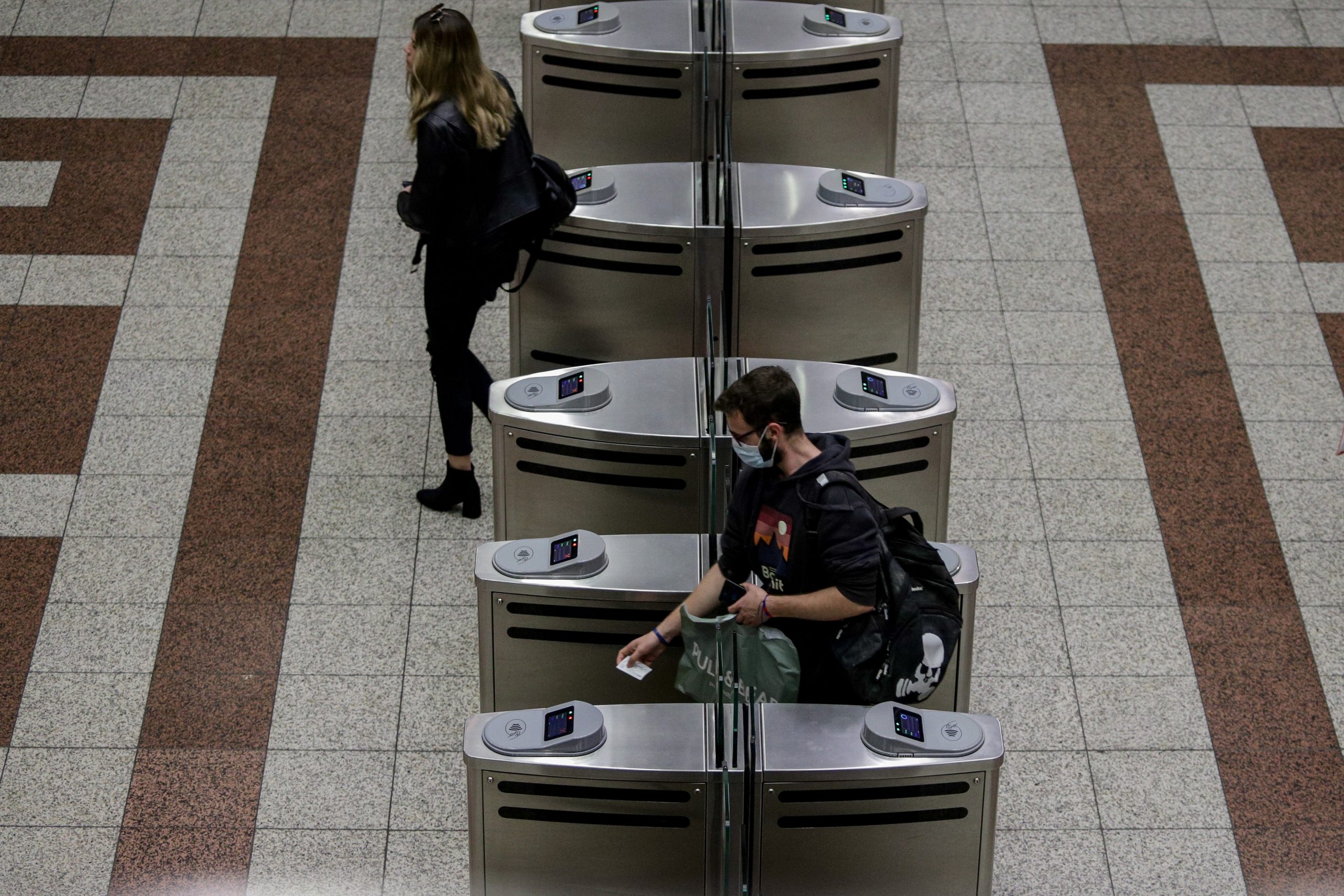 ATH.ENA GO: &Eta; &Alpha;&theta;ή&nu;&alpha; &mu;&pi;&alpha;ί&nu;&epsilon;&iota; &sigma;&tau;&eta;&nu; &epsilon;&pi;&omicron;&chi;ή &tau;&eta;&sigmaf; ά&upsilon;&lambda;&eta;&sigmaf; &mu;&epsilon;&tau;&alpha;&kappa;ί&nu;&eta;&sigma;&eta;&sigmaf; - &Tau;&omicron; &mu;έ&lambda;&lambda;&omicron;&nu; &tau;&omega;&nu; &Mu;&Mu;&Mu; &sigma;&tau;&eta;&nu; &pi;&rho;&omega;&tau;&epsilon;ύ&sigma;&omicron;&upsilon;&sigma;&alpha;