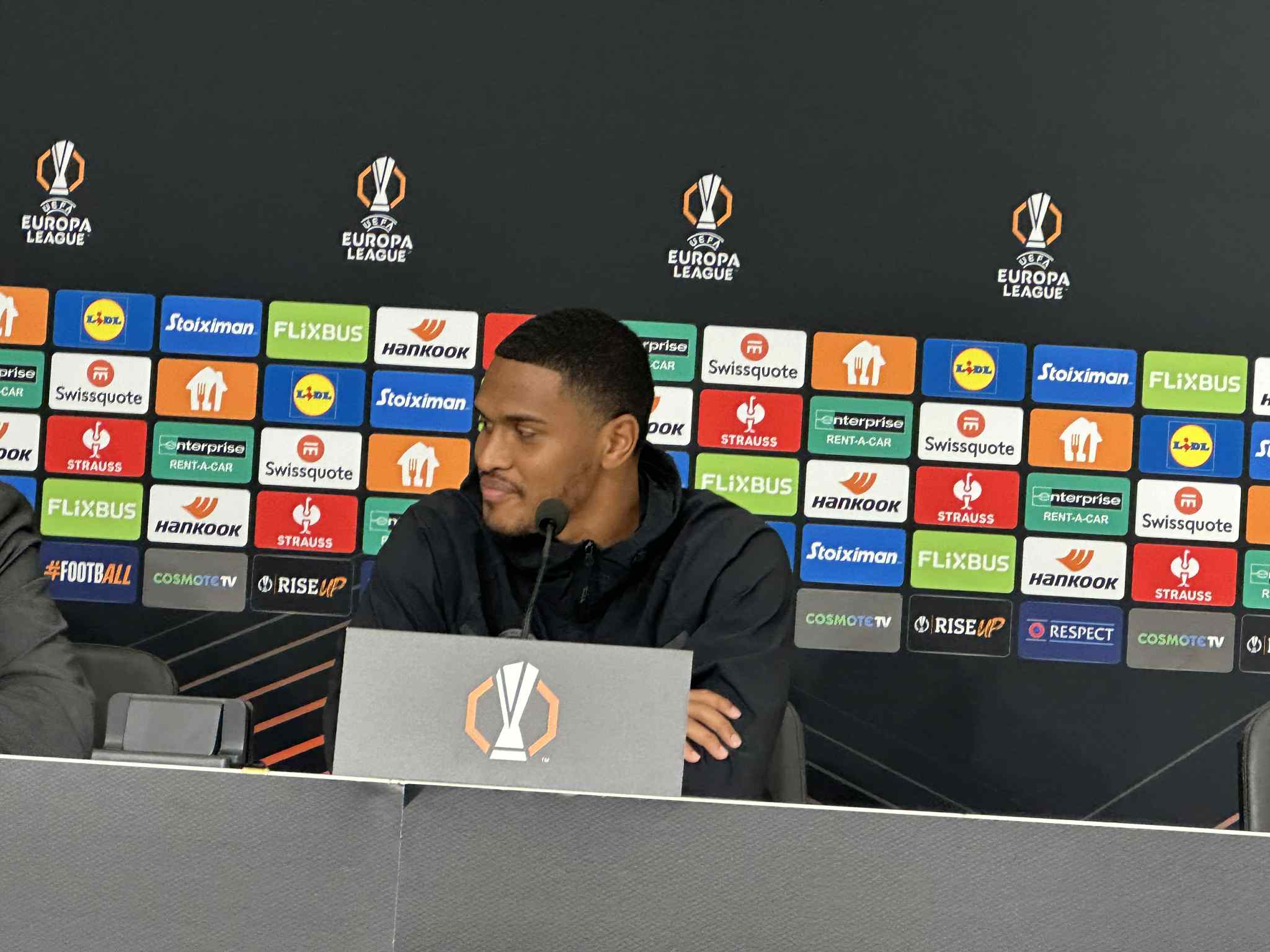 Ραβελοσόν: «Το πιο κοντινό που έχω δει σε ατμόσφαιρα Τούμπας είναι στο Βελοντρόμ»!