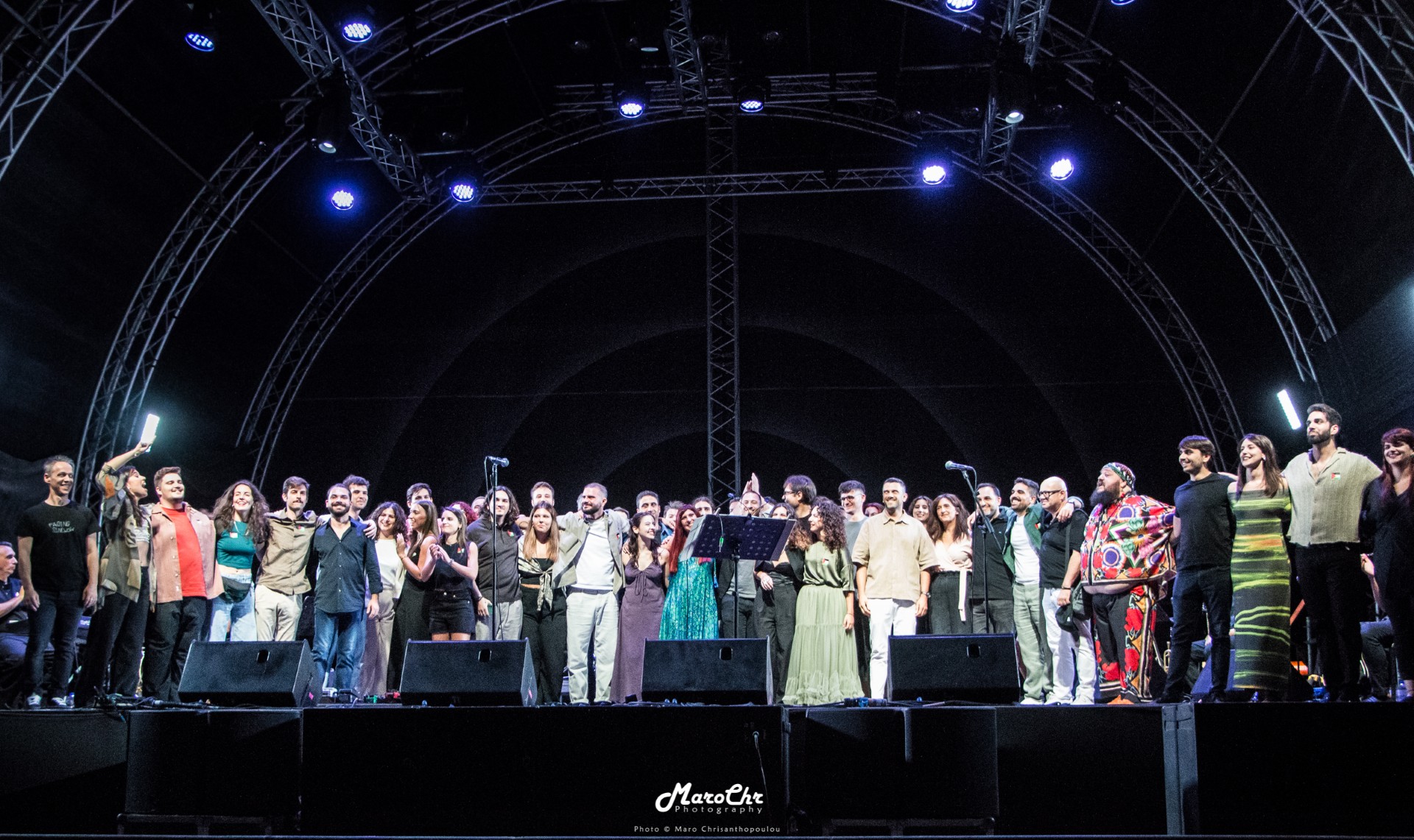 &Omicron;&Iota; &Phi;&omega;&nu;έ&sigmaf; &tau;&omicron;&upsilon; &Mu;έ&lambda;&lambda;&omicron;&nu;&tau;&omicron;&sigmaf; - &Alpha;&kappa;&omicron;ύ&sigma;&tau;&epsilon; &tau;&alpha; &tau;&rho;&alpha;&gamma;&omicron;ύ&delta;&iota;&alpha; &tau;&eta;&sigmaf; 5&eta;&sigmaf; &Alpha;&kappa;&rho;ό&alpha;&sigma;&eta; &tau;&eta;&sigmaf; &Mu;&iota;&kappa;&rho;ή&sigmaf; Ά&rho;&kappa;&tau;&omicron;&upsilon;​ &alpha;&pi;ό &tau;&eta; &sigma;&upsilon;&nu;&alpha;&upsilon;&lambda;ί&alpha; &sigma;&tau;&eta;&nu; &Tau;&epsilon;&chi;&nu;ό&pi;&omicron;&lambda;&eta;