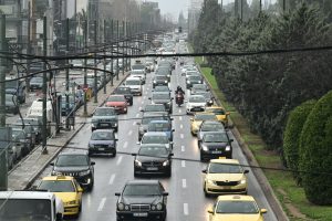 Λεωφόρος Λαυρίου: Κυκλοφοριακή συμφόρηση λόγω τροχαίου