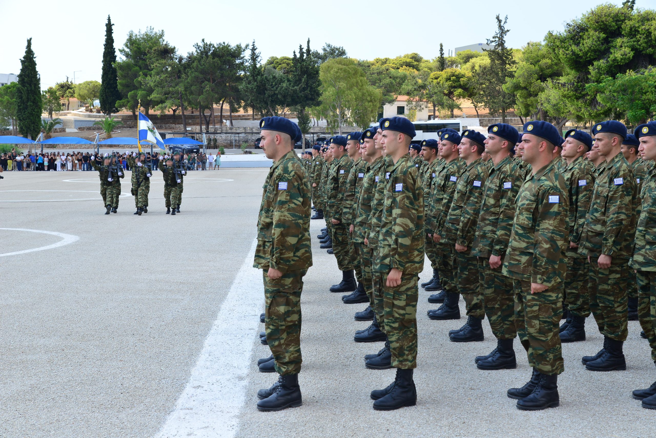 &Kappa;&epsilon;&rho;&alpha;&upsilon;&nu;ό&sigmaf; &chi;&tau;ύ&pi;&eta;&sigma;&epsilon; &sigma;&tau;&rho;&alpha;&tau;ό&pi;&epsilon;&delta;&omicron;: &Tau;έ&sigma;&sigma;&epsilon;&rho;&iota;&sigmaf; &phi;&alpha;&nu;&tau;ά&rho;&omicron;&iota; &tau;&rho;&alpha;&upsilon;&mu;&alpha;&tau;ί&epsilon;&sigmaf; &sigma;&tau;&omicron; &Mu;&epsilon;&sigma;&omicron;&lambda;ό&gamma;&gamma;&iota;