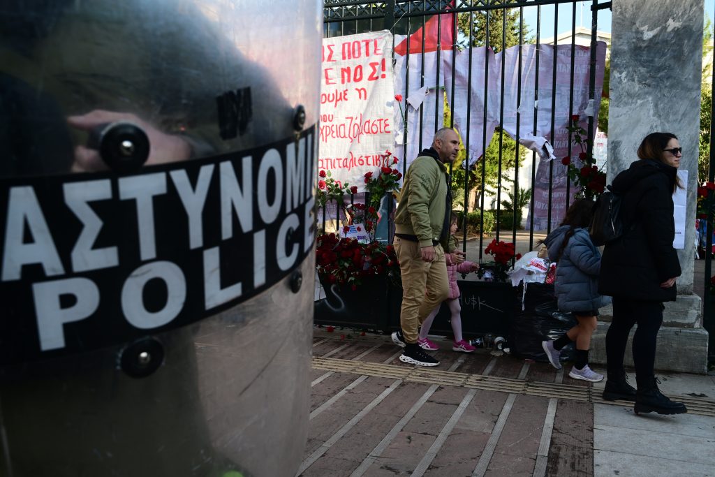 Επέτειος Πολυτεχνείου: «Αστακός» το κέντρο της Αθήνας – Χιλιάδες αστυνομικοί, drones και ελικόπτερα της ΕΛ.ΑΣ.