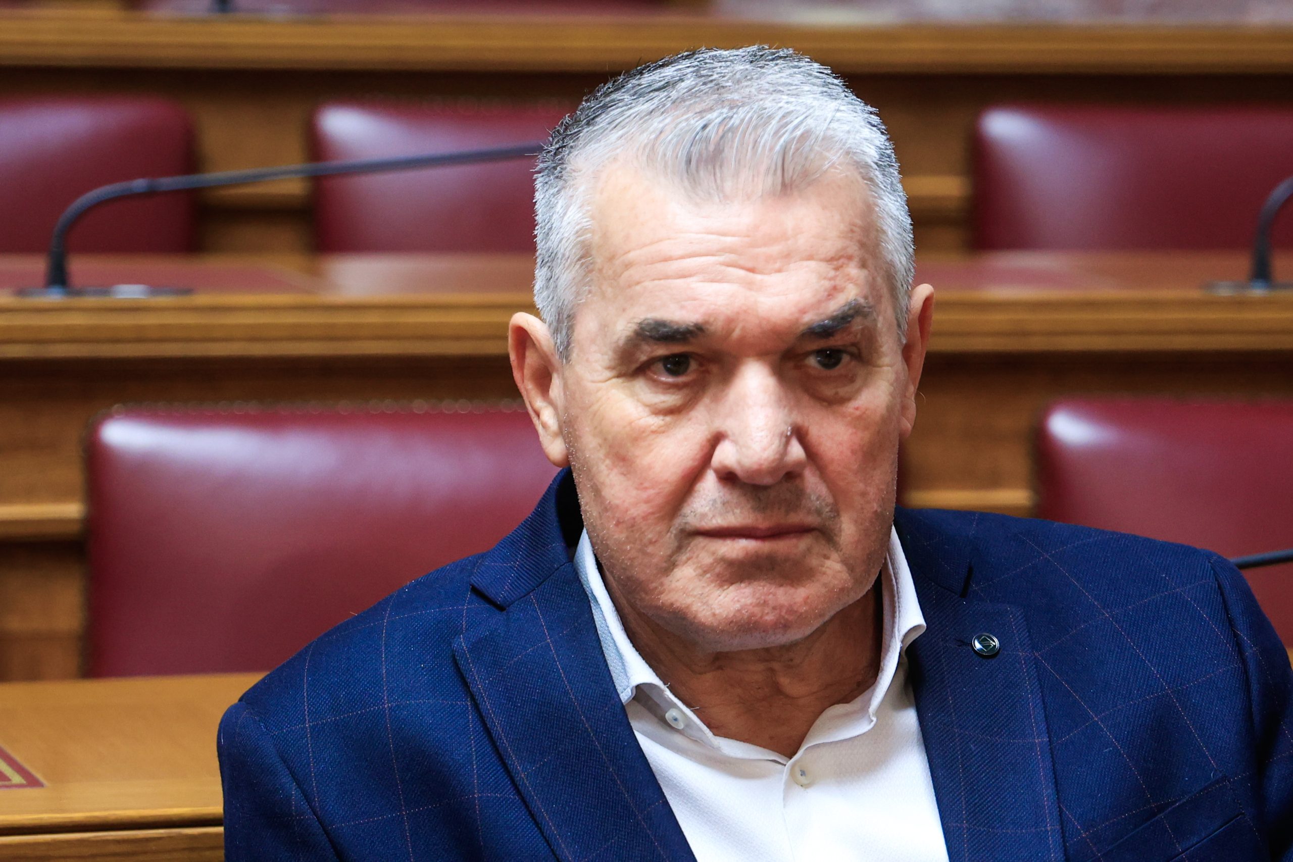 &Pi;&rho;&omicron;&kappa;&alpha;&lambda;&epsilon;ί &omicron; &laquo;&gamma;&alpha;&lambda;ά&zeta;&iota;&omicron;&sigmaf;&raquo; &beta;&omicron;&upsilon;&lambda;&epsilon;&upsilon;&tau;ή&sigmaf; &Delta;&eta;&mu;ή&tau;&rho;&eta;&sigmaf; &Kappa;&upsilon;&rho;&iota;&alpha;&zeta;ί&delta;&eta;&sigmaf; &ndash; &laquo;&Delta;&epsilon;&nu; &phi;&tau;ά&nu;&omicron;&upsilon;&nu; &tau;&alpha; 5.000 &epsilon;&upsilon;&rho;ώ &tau;&omicron;&nu; &mu;ή&nu;&alpha;&raquo;