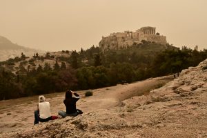Καιρός: Η Αφρική… φέρνει ζέστη και σκόνη στην Ελλάδα!
