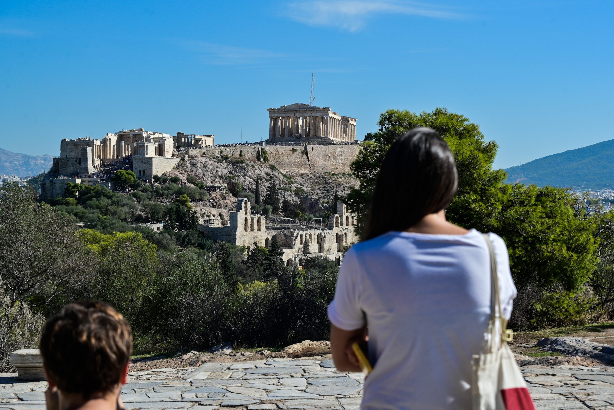 &Kappa;&omicron;&rho;&upsilon;&phi;&alpha;ί&epsilon;&sigmaf; &pi;ό&lambda;&epsilon;&iota;&sigmaf; &gamma;&iota;&alpha; &nu;&alpha; &zeta;&epsilon;&iota;&sigmaf; &kappa;&alpha;&iota; &nu;&alpha; &tau;&alpha;&xi;&iota;&delta;&epsilon;ύ&epsilon;&iota;&sigmaf;: &Eta; &theta;έ&sigma;&eta; &tau;&eta;&sigmaf; &Alpha;&theta;ή&nu;&alpha;&sigmaf; &sigma;&tau;&eta; &lambda;ί&sigma;&tau;&alpha; &tau;&omega;&nu; 100 &kappa;&alpha;&lambda;ύ&tau;&epsilon;&rho;&omega;&nu;