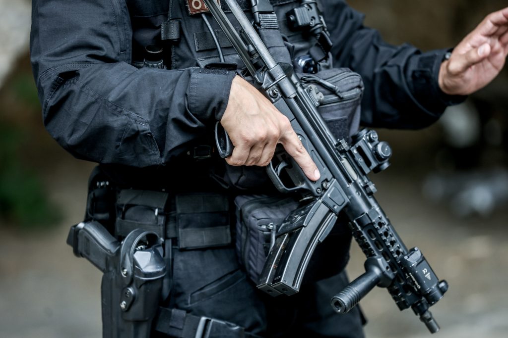 Κρήτη: Τι αλλάζει στις ποινές για oπλοκατοχή, τις ισχύει για τις μπαλωθιές – Οι επτά άξονες της νέας νομοθεσίας