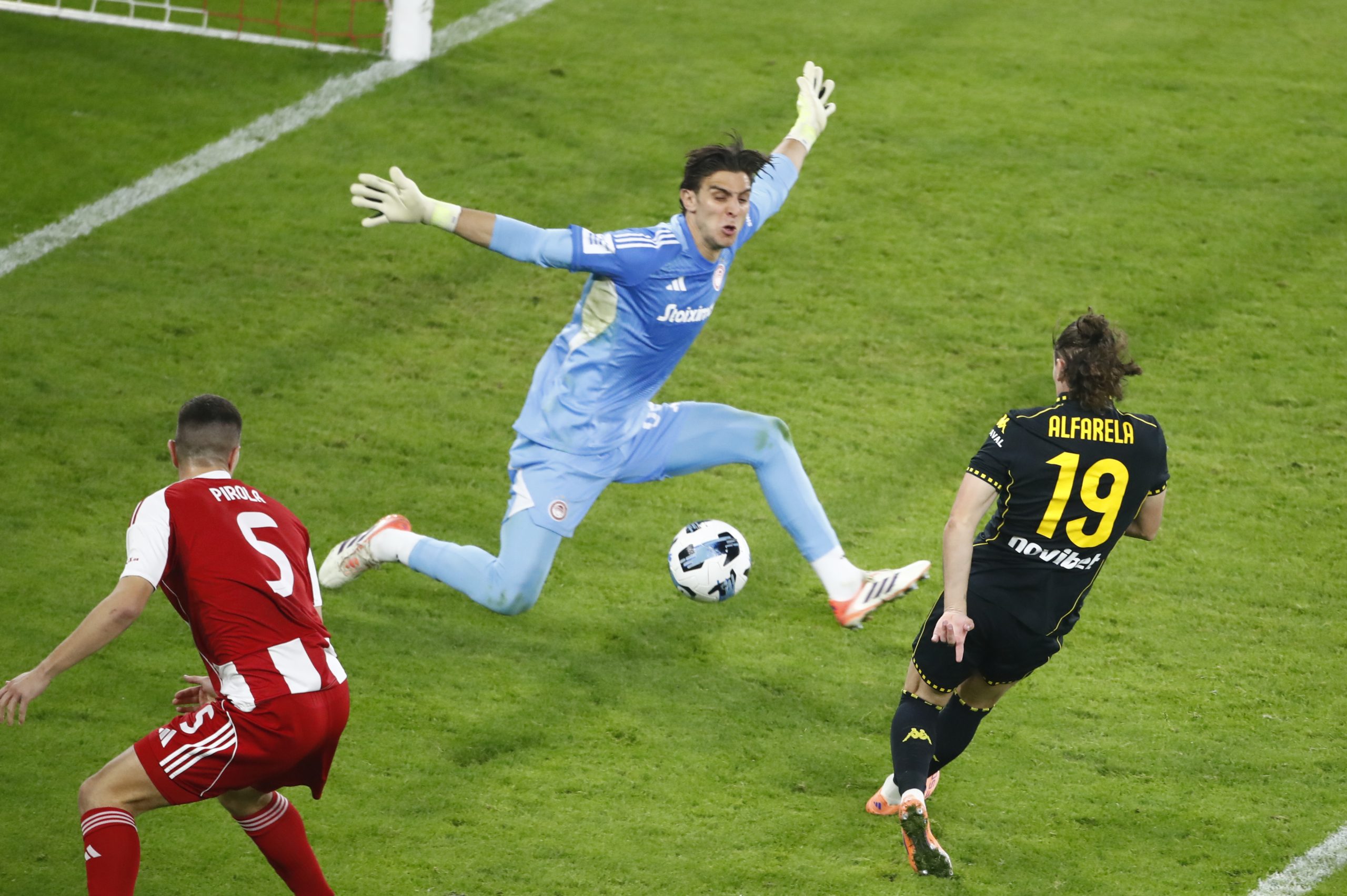 &Alpha;&phi;&omicron;ύ ά&nu;&omicron;&iota;&xi;&epsilon;&sigmaf; &tau;έ&tau;&omicron;&iota;&alpha; &pi;ό&rho;&tau;&alpha;, &pi;έ&rho;&nu;&alpha; &tau;&eta;&nu; &kappa;&iota;ό&lambda;&alpha;&sigmaf;...