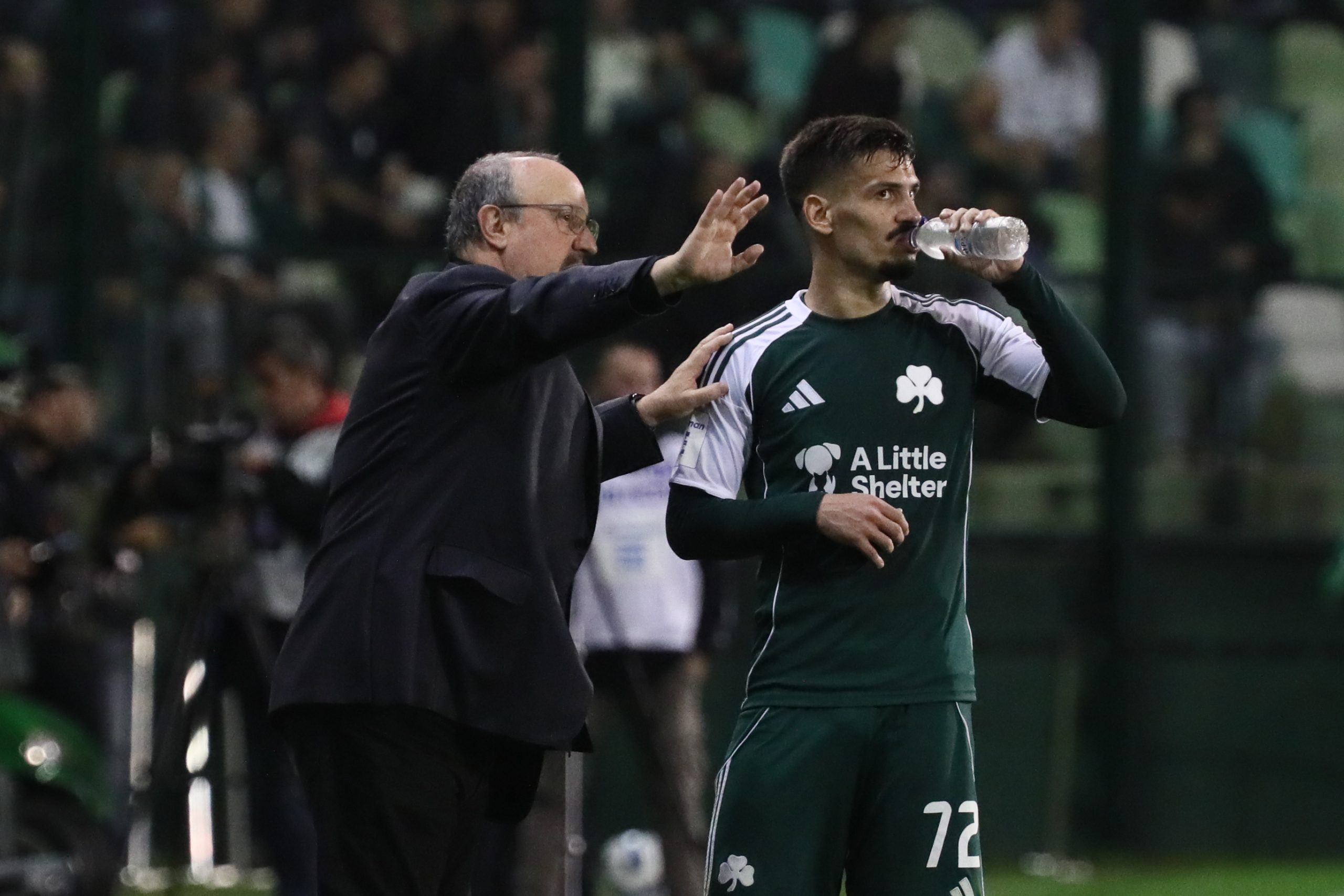 &Omicron; &Pi;&alpha;&nu;&alpha;&theta;&eta;&nu;&alpha;ϊ&kappa;ό&sigmaf; &kappa;&alpha;&iota; &eta; &laquo;&epsilon;&kappa;&delta;ί&kappa;&eta;&sigma;&eta;&raquo; &tau;&omega;&nu; &kappa;&omicron;&mu;&mu;έ&nu;&omega;&nu;