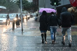 Καιρός: Οι επτά περιοχές που θα «μουλιάσουν» το επόμενο διήμερο – Προειδοποίηση Τσατραφύλλια