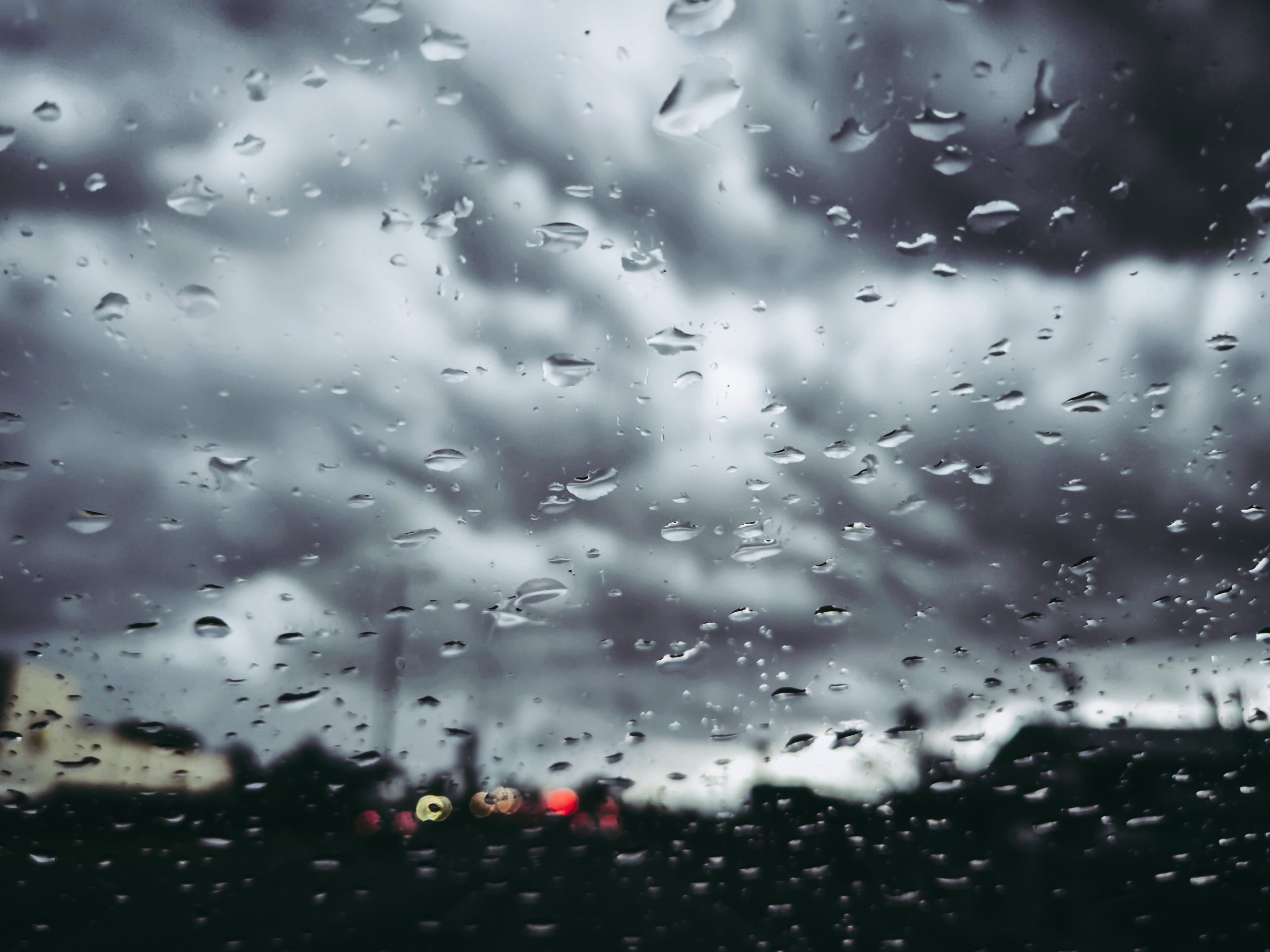 Έ&rho;&chi;&epsilon;&tau;&alpha;&iota; &nu;έ&alpha; &mu;&epsilon;&tau;&alpha;&beta;&omicron;&lambda;ή &tau;&omicron;&upsilon; &kappa;&alpha;&iota;&rho;&omicron;ύ: &Pi;&omicron;ύ &alpha;&nu;&alpha;&mu;έ&nu;&omicron;&nu;&tau;&alpha;&iota; &beta;&rho;&omicron;&chi;έ&sigmaf; &kappa;&alpha;&iota; &kappa;&alpha;&tau;&alpha;&iota;&gamma;ί&delta;&epsilon;&sigmaf;