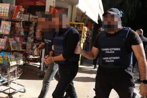 Βορίζια: Διασκορπισμένοι σε φυλακές όλης της χώρας οι επτά συλληφθέντες – «Να παραδοθούν τα όπλα και από τις δύο πλευρές»