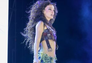 Τρυφερές στιγμές για την Ελένη Φουρέιρα: Κάνει πατίνι με τον μικρό Ερμή