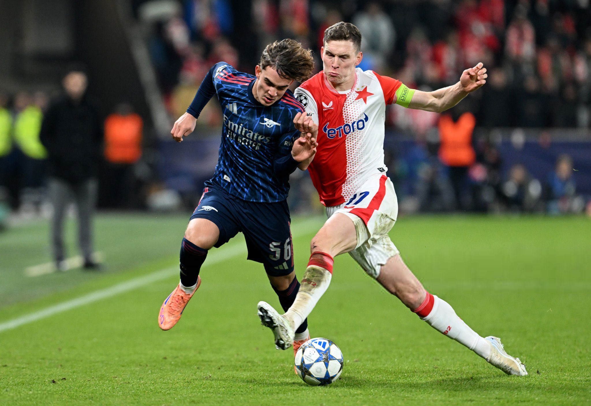 &Epsilon;ύ&kappa;&omicron;&lambda;&alpha; &sigma;&tau;&eta;&nu; &Pi;&rho;ά&gamma;&alpha; &eta; Ά&rho;&sigma;&epsilon;&nu;&alpha;&lambda;, &tau;&omicron; &alpha;&pi;ό&lambda;&upsilon;&tau;&omicron; &laquo;&mu;&eta;&delta;έ&nu;&raquo; &sigma;&tau;&eta; &Nu;ά&pi;&omicron;&lambda;&eta;