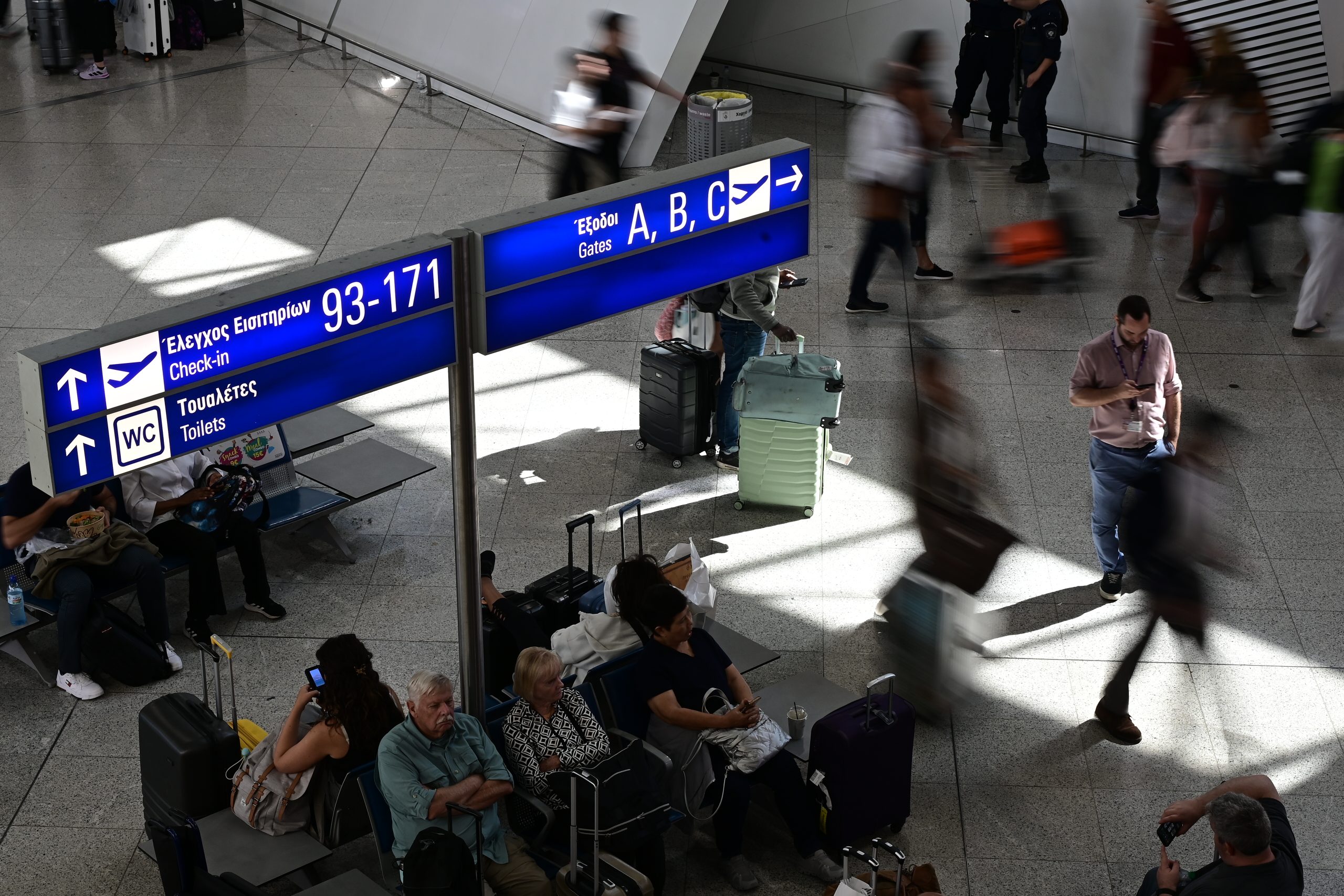 Black Friday 2025: Εκπτώσεις και στα αεροπορικά εισιτήρια - Τι πρέπει να γνωρίζεις για την καλύτερη ευκαιρία