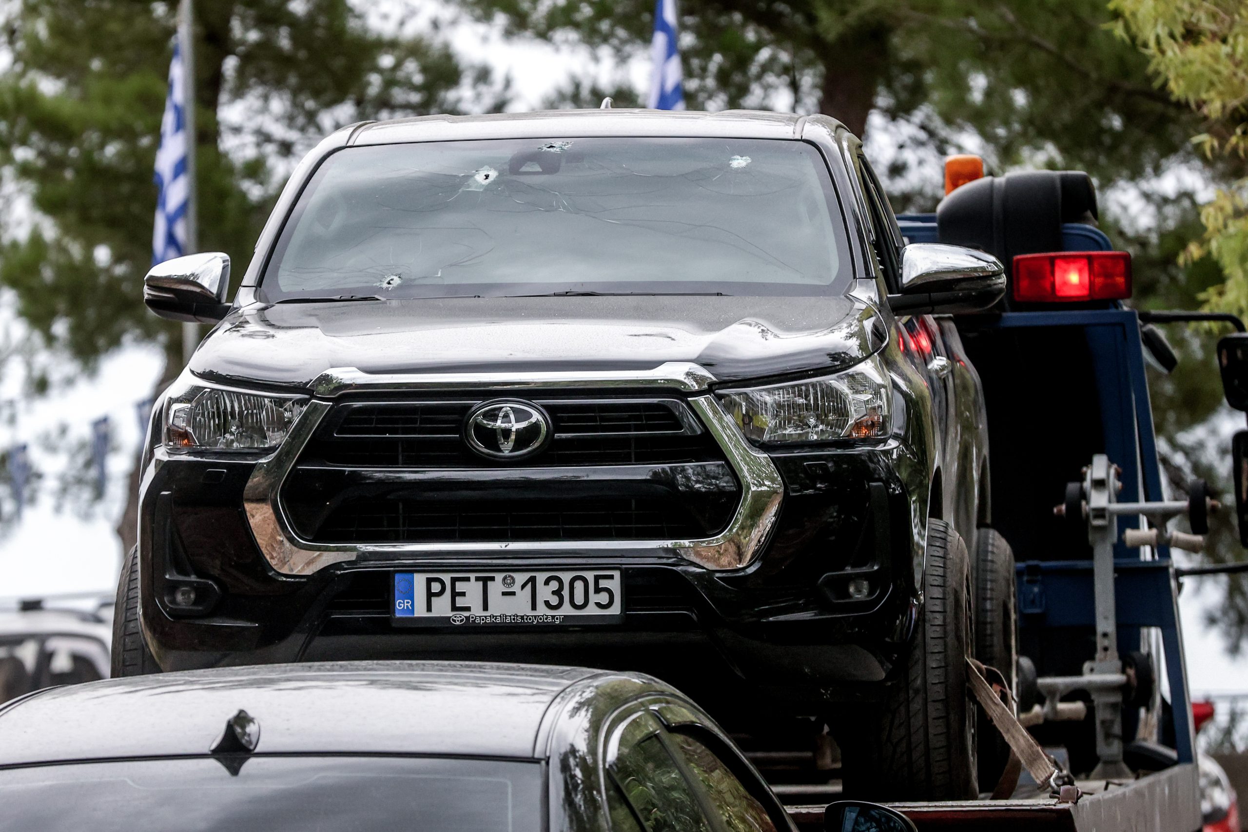 &Beta;&omicron;&rho;ί&zeta;&alpha;: &Eta; &alpha;&nu;&alpha;&tau;&rho;&iota;&chi;&iota;&alpha;&sigma;&tau;&iota;&kappa;ή &pi;&epsilon;&rho;&iota;&gamma;&rho;&alpha;&phi;ή &tau;&eta;&sigmaf; &chi;ή&rho;&alpha;&sigmaf; &tau;&omicron;&upsilon; 39&chi;&rho;&omicron;&nu;&omicron;&upsilon;: &laquo;&Eta;&tau;&alpha;&nu; 50 &kappa;&alpha;&iota; &theta;έ&lambda;&alpha;&nu;&epsilon; &nu;&alpha; &mu;&alpha;&sigmaf; &phi;ά&nu;&epsilon; &kappa;&alpha;&iota; &tau;&omicron;&upsilon;&sigmaf; &delta;ύ&omicron; &nu;&alpha; &mu;&epsilon;ί&nu;&omicron;&upsilon;&nu; &omicron;&rho;&phi;&alpha;&nu;ά &tau;&alpha; &pi;&alpha;&iota;&delta;&iota;ά &mu;&alpha;&sigmaf;&raquo;