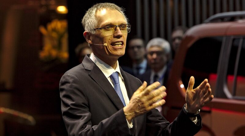 Kαρλος Ταβάρες – Stellantis: Ίσως η Tesla να μην υπάρχει σε 10 χρόνια