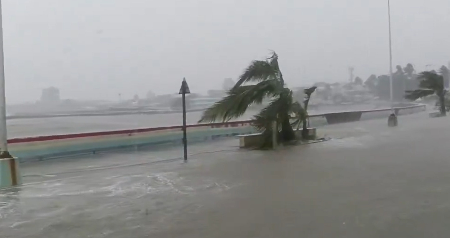 Φλιππίνες: Ο υπερτυφώνας Φουόνγκ-γουόνγκ σαρώνει τη χώρα – Τουλάχιστον δύο νεκροί και ένα εκατ. εκτοπισμένοι (βίντεο)