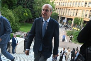 Χρηματοδότηση Περιφερειών 2026-2033: Τι αλλάζει σε έργα, μισθούς και μεταφορά μαθητών