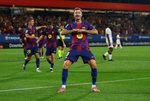 Μπαρτσελόνα: Ο Λεβαντόφσκι δεν αποκλείει την απόσυρση αν δεν βρεθεί λύση για την ανανέωση