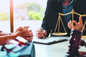 Ανατροπές στο κληρονομικό δίκαιο: Τέλος στα «σπασμένα» ακίνητα και τις διαλυμένες επιχειρήσεις