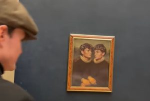 Λούβρο: TikTokers κρέμασαν φωτογραφία τους δίπλα στη Μόνα Λίζα – Νέο «καμπανάκι» για την ασφάλεια του μουσείου (βίντεο)