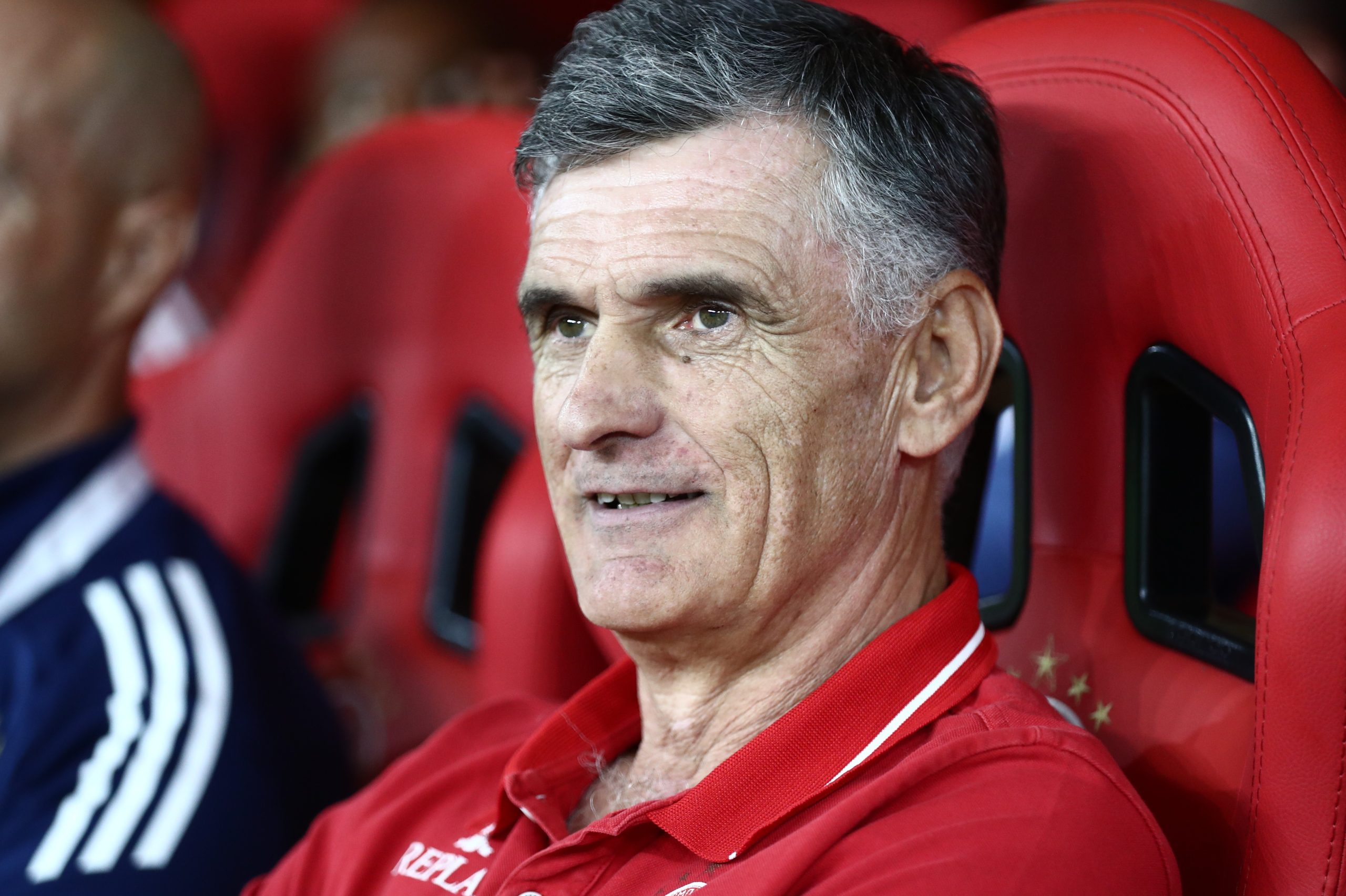 &Mu;&epsilon;&nu;&tau;&iota;&lambda;ί&mu;&pi;&alpha;&rho;: &laquo;&Delta;&epsilon;&nu; &xi;έ&rho;&omega; &pi;ώ&sigmaf; &alpha;&nu;&tau;έ&xi;&alpha;&mu;&epsilon; &mu;&epsilon;&tau;ά &tau;&eta;&nu; &alpha;&pi;&omicron;&beta;&omicron;&lambda;ή - &Pi;&rho;έ&pi;&epsilon;&iota; &nu;&alpha; &xi;&epsilon;&kappa;&omicron;&upsilon;&rho;&alpha;&sigma;&tau;&omicron;ύ&mu;&epsilon; &tau;ώ&rho;&alpha;&raquo;