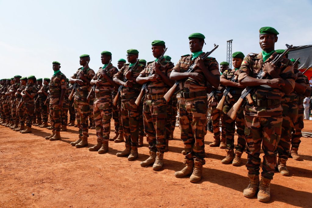 Στρατιώτες