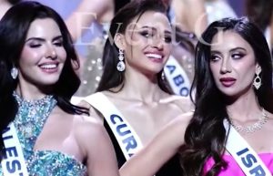 Θύελλα αντιδράσεων για το «θανατηφόρο βλέμμα» της Μις Ισραήλ προς τη Μις Παλαιστίνη (βίντεο)