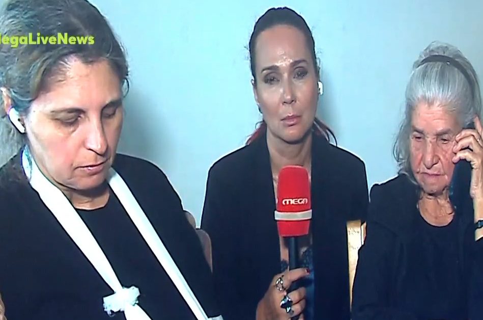 &Beta;&omicron;&rho;ί&zeta;&iota;&alpha;: &Sigma;&upsilon;&gamma;&kappa;&lambda;&omicron;&nu;ί&zeta;&omicron;&upsilon;&nu; &omicron;&iota; &delta;&eta;&lambda;ώ&sigma;&epsilon;&iota;&sigmaf; &tau;&eta;&sigmaf; &mu;&eta;&tau;έ&rho;&alpha;&sigmaf; &kappa;&alpha;&iota; &tau;&eta;&sigmaf; &alpha;&delta;&epsilon;&lambda;&phi;ή&sigmaf; &tau;&eta;&sigmaf; 56&chi;&rho;&omicron;&nu;&eta;&sigmaf; (&beta;ί&nu;&tau;&epsilon;&omicron;)