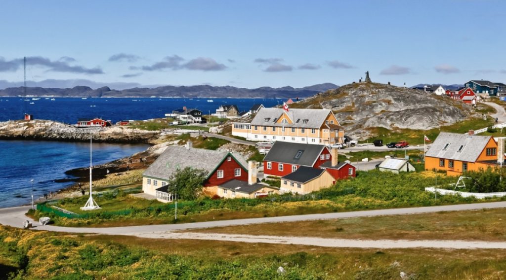 Φόβος στην Γροιλανδία από τις επιδιώξεις Τραμπ – Νέος νόμος περιορίζει την απόκτηση ακίνητης περιουσίας από αλλοδαπούς