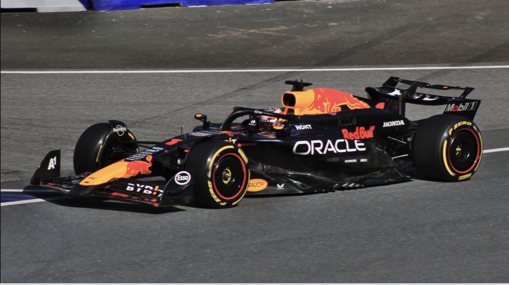 &Eta; Formula 1&hellip; &chi;&tau;&upsilon;&pi;ά&epsilon;&iota; &rho;&epsilon;&kappa;ό&rho;: Mέ&sigma;&eta; &alpha;&xi;ί&alpha; &omicron;&mu;ά&delta;&alpha;&sigmaf; 3,42 &delta;&iota;&sigma;. &delta;&omicron;&lambda;ά&rho;&iota;&alpha;