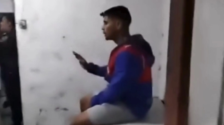 Απίστευτο σκηνικό σε αγώνα στην Αργεντινή: Πατέρας δέχθηκε επίθεση με… κλειδί αυτοκινήτου μπροστά στην κόρη του!