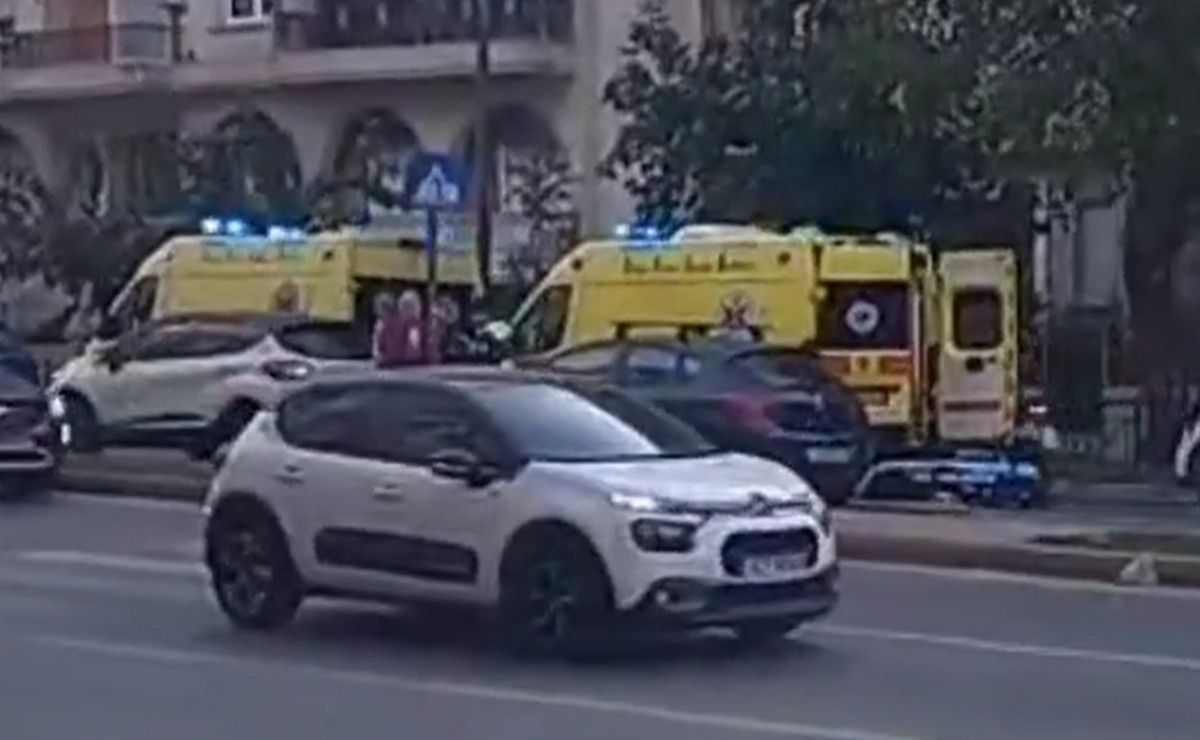 &Pi;&alpha;&rho;ά&sigma;&upsilon;&rho;&sigma;&eta; &pi;&epsilon;&zeta;&omicron;ύ &alpha;&pi;ό &mu;&omicron;&tau;&omicron;&sigma;&iota;&kappa;&lambda;έ&tau;&alpha; &sigma;&tau;&omicron;&upsilon;&sigmaf; &Alpha;&mu;&pi;&epsilon;&lambda;ό&kappa;&eta;&pi;&omicron;&upsilon;&sigmaf; - &Alpha;&upsilon;&xi;&eta;&mu;έ&nu;&eta; &kappa;&iota;&nu;&eta;&sigma;&eta; &sigma;&tau;&omicron; &sigma;&eta;&mu;&epsilon;ί&omicron; (&beta;ί&nu;&tau;&epsilon;&omicron;)