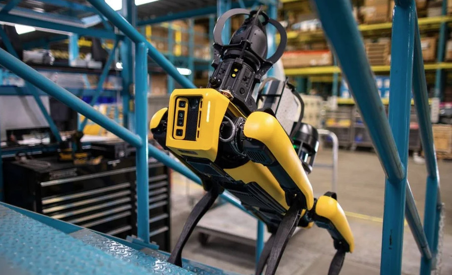 Meet Spot: Ο ρομποτικός σκύλος που αλλάζει την αστυνόμευση σε ΗΠΑ και Καναδά 1 Screenshot 2025 11 21 150441