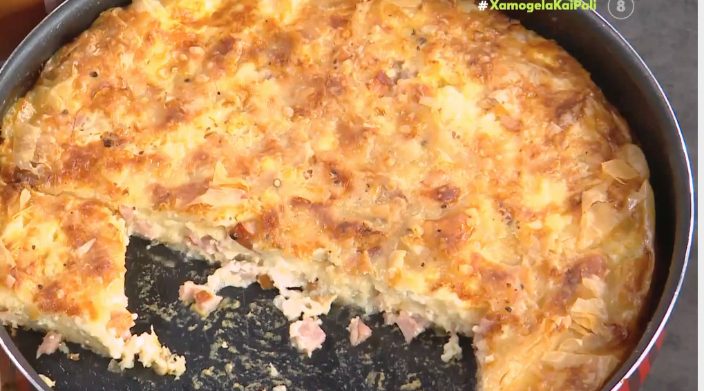 Κασερόπιτα σουφλέ με καπνιστή γαλοπούλα από την Αργυρώ Μπαρμπαρίγου